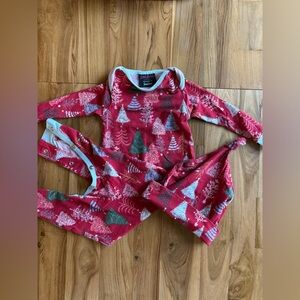 BedHead pajama baby Christmas tree Pajamas hat bundle set 3-6 months